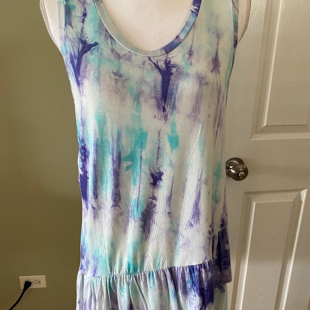 Olivia Sky Aqua & Purple Ruffle Bottom Top L